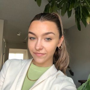 Meet your Posher, Davida